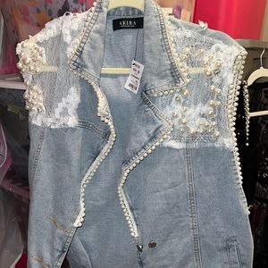Onto you lace denim vest